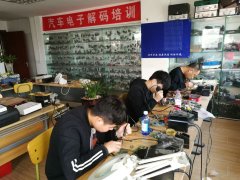 操你骚逼喷水视频